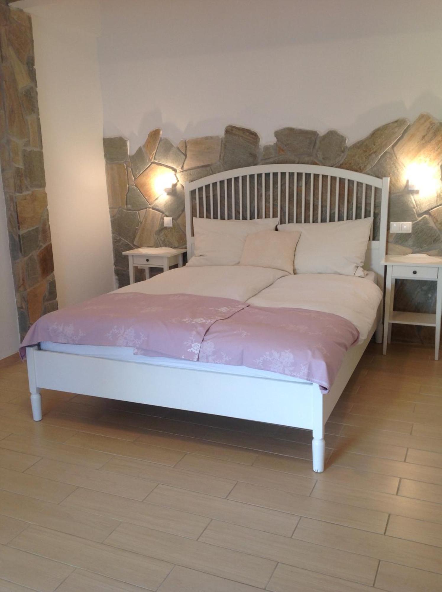 T H E Berlin Studios And Suites Vrasná 외부 사진