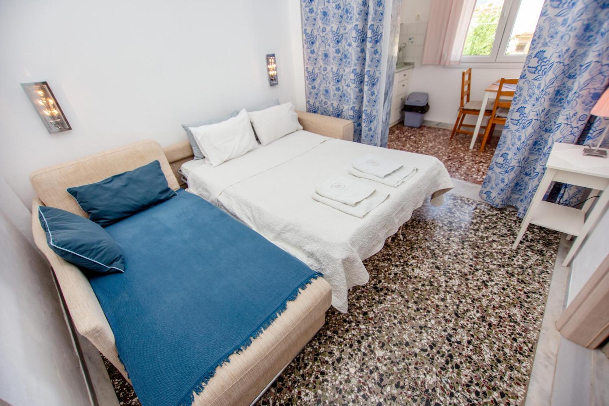 T H E Berlin Studios And Suites Vrasná 외부 사진
