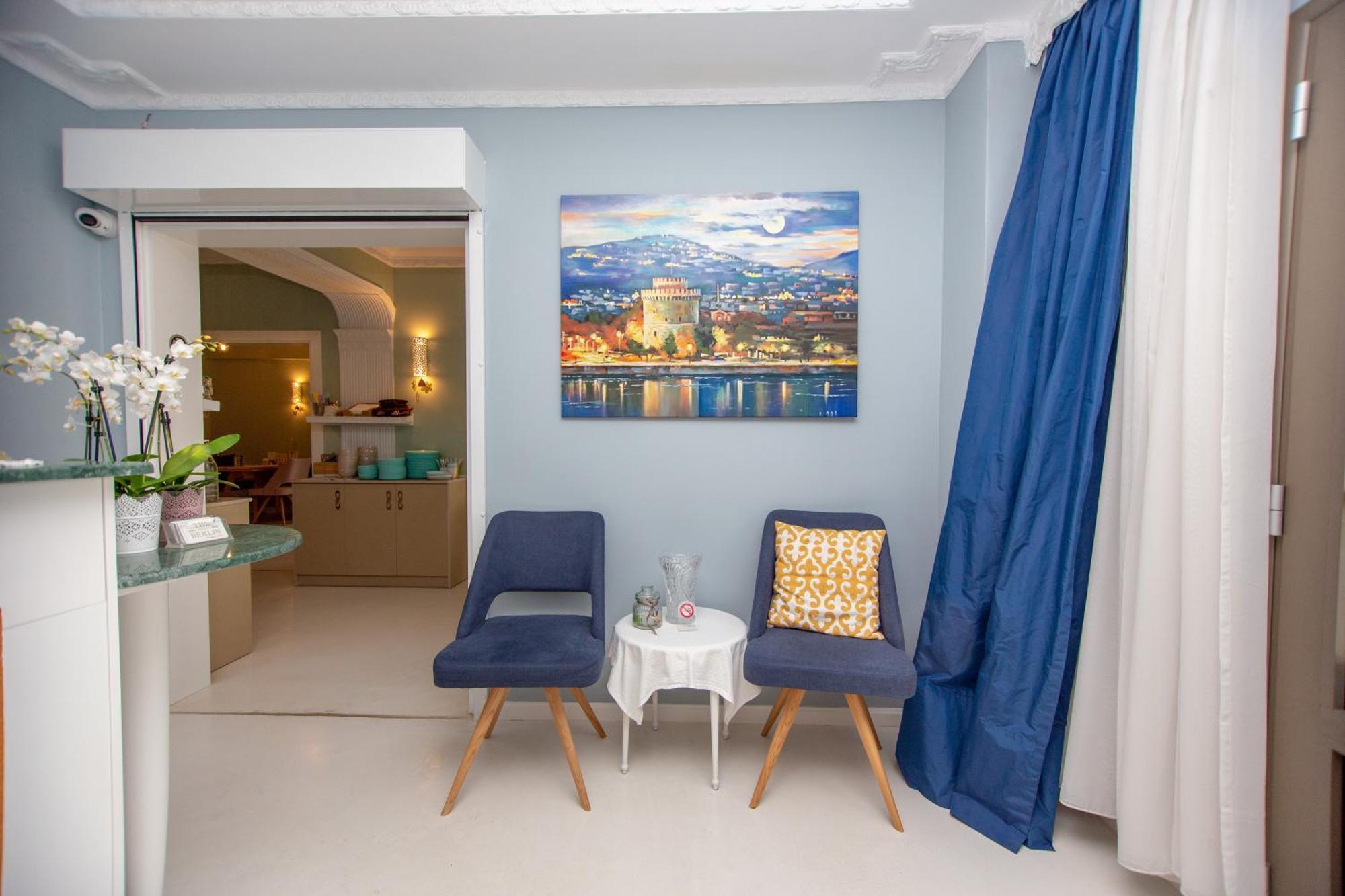 T H E Berlin Studios And Suites Vrasná 외부 사진