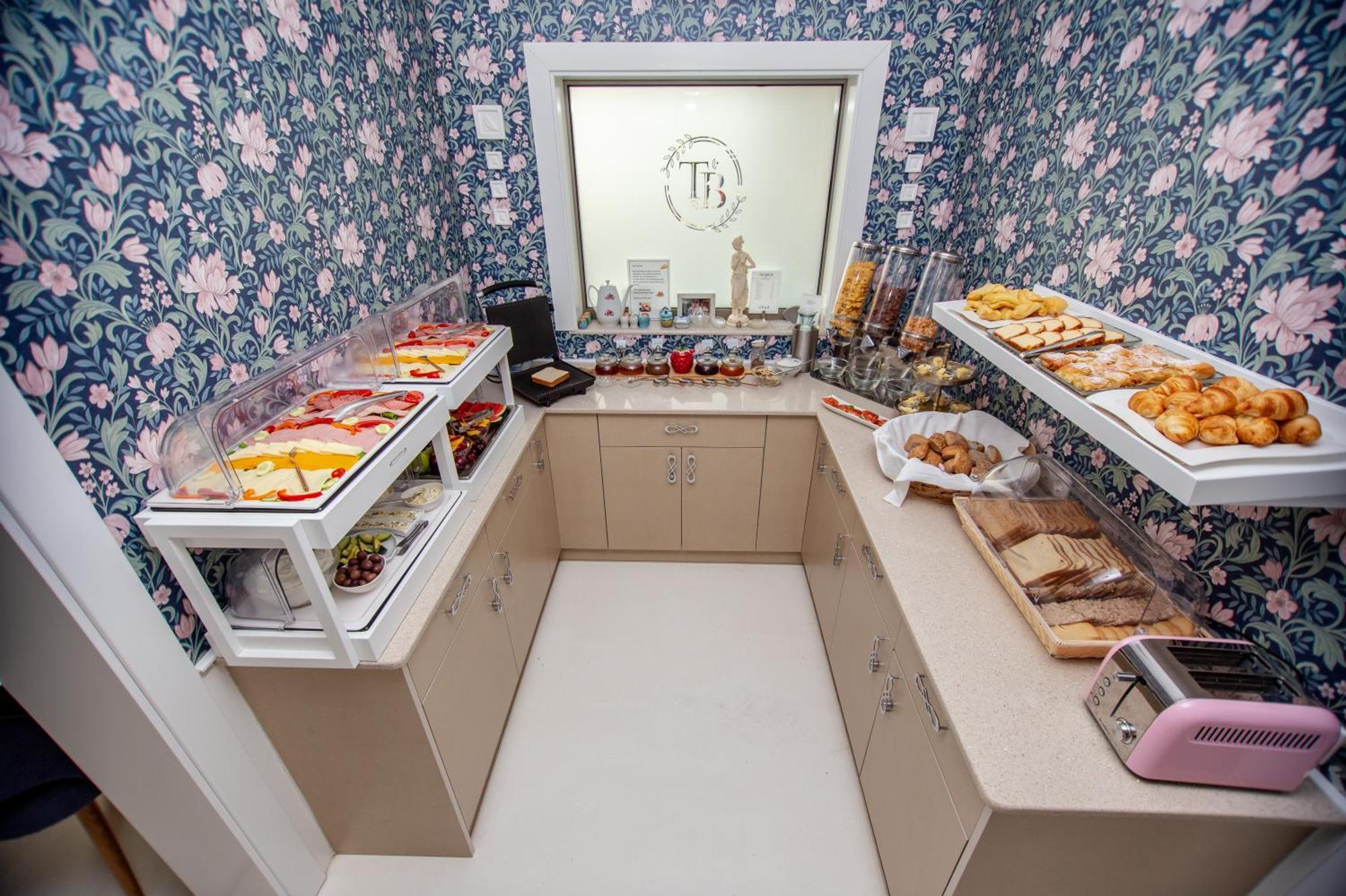 T H E Berlin Studios And Suites Vrasná 외부 사진